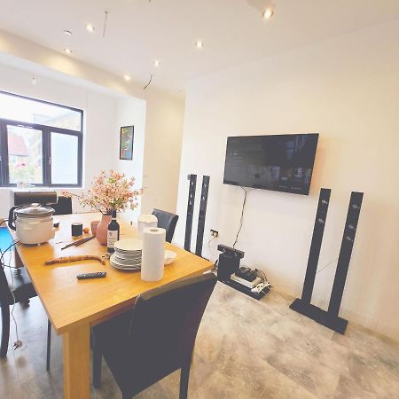 فندق لندنفي  Urban Escape Ealing المظهر الخارجي الصورة