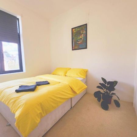 فندق لندنفي  Urban Escape Ealing المظهر الخارجي الصورة