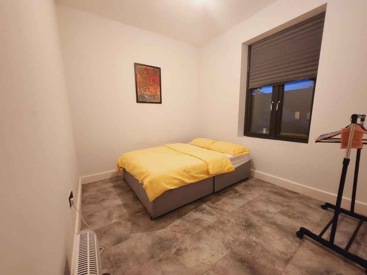 فندق لندنفي  Urban Escape Ealing المظهر الخارجي الصورة